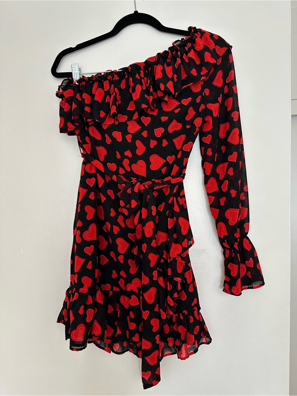 Nasty Gal Black One-Shoulder Dress with Red Heart Print
